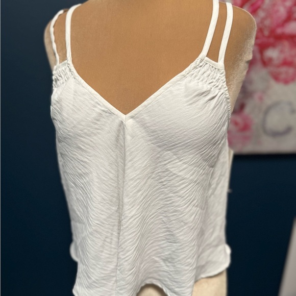 Urban Social White Cropped Flowy Women's Tank Top M 2 for 20 - Picture 2 of 6